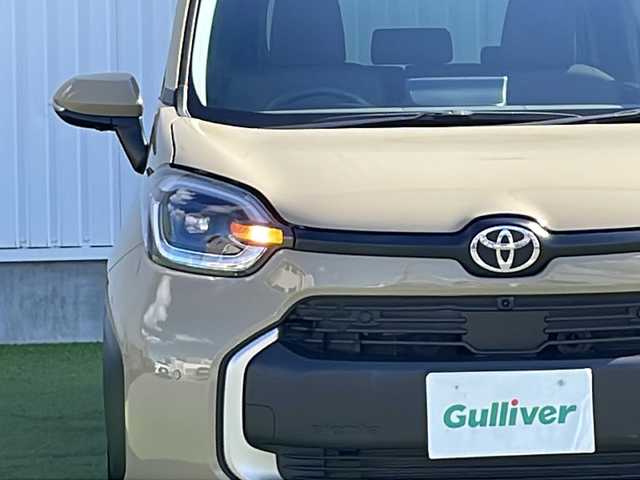 トヨタ シエンタ ハイブリッド Z 香川県 2024(令6)年 0.4万km ベージュ 純正９インチナビ　/(Bluetooth/フルセグTV)/パノラミックビューモニター/両側パワースライドドア　/レーダークルーズコントロール　/ステアリングヒーター/革巻きステアリング/ステアリングリモコン/シートヒーター/ブラインドスポットモニター　/レーンディパーチャーアラート/プリクラッシュセーフティ　/前後コーナーセンサー/LEDライト/オートハイビーム/オートライト/ＥＴＣ２．０/ナビ連動型ドラレコ/ISOFIX/スマートキー/プッシュスタート