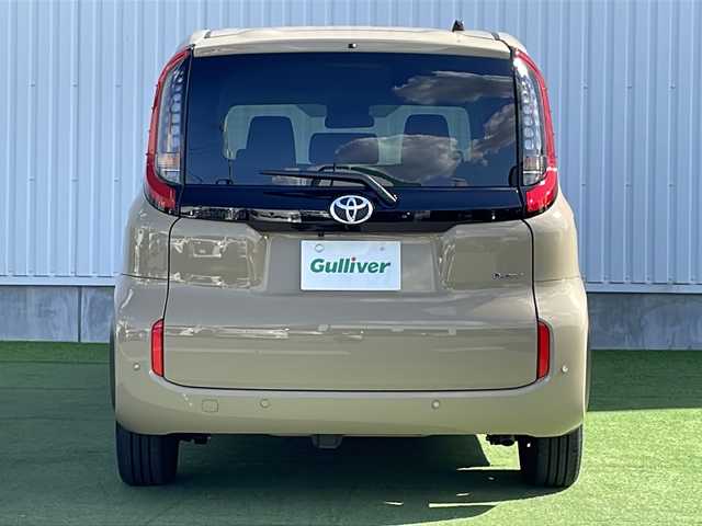 トヨタ シエンタ ハイブリッド Z 香川県 2024(令6)年 0.4万km ベージュ 純正９インチナビ　/(Bluetooth/フルセグTV)/パノラミックビューモニター/両側パワースライドドア　/レーダークルーズコントロール　/ステアリングヒーター/革巻きステアリング/ステアリングリモコン/シートヒーター/ブラインドスポットモニター　/レーンディパーチャーアラート/プリクラッシュセーフティ　/前後コーナーセンサー/LEDライト/オートハイビーム/オートライト/ＥＴＣ２．０/ナビ連動型ドラレコ/ISOFIX/スマートキー/プッシュスタート