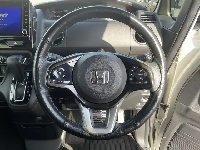 ホンダ Ｎ ＢＯＸ カスタム G L ホンダセンシング 滋賀県 2019(令1)年 4.3万km プラチナホワイトパール 純正９インチナビ/Bluetooth/CD/DVD/フルセグ/バックカメラ/片側電動スライドドア/LEDヘッドライト/ビルトインETC/純正マット/ドアバイザー/リアサンシェード/プッシュスタート/スマートキー/ステアリングリモコン/ホンダセンシング