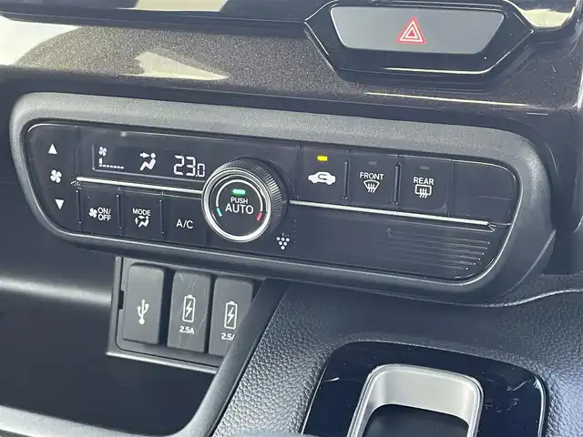 ホンダ Ｎ ＢＯＸ カスタム G L ホンダセンシング 滋賀県 2019(令1)年 4.3万km プラチナホワイトパール 純正９インチナビ/Bluetooth/CD/DVD/フルセグ/バックカメラ/片側電動スライドドア/LEDヘッドライト/ビルトインETC/純正マット/ドアバイザー/リアサンシェード/プッシュスタート/スマートキー/ステアリングリモコン/ホンダセンシング