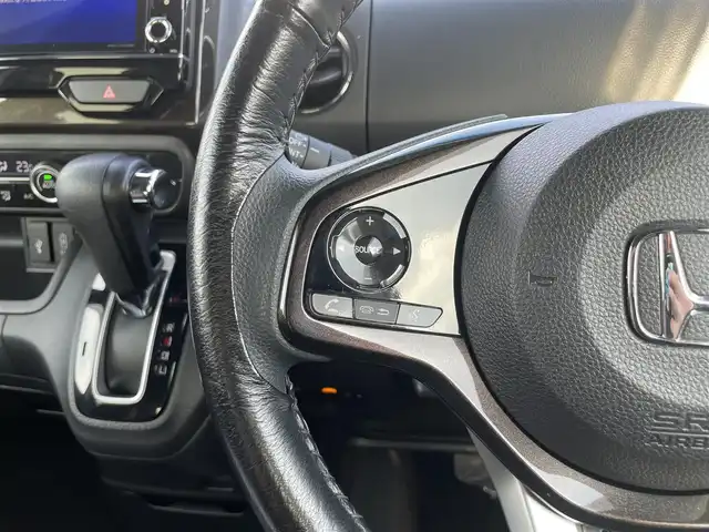 ホンダ Ｎ ＢＯＸ カスタム G L ホンダセンシング 滋賀県 2019(令1)年 4.3万km プラチナホワイトパール 純正９インチナビ/Bluetooth/CD/DVD/フルセグ/バックカメラ/片側電動スライドドア/LEDヘッドライト/ビルトインETC/純正マット/ドアバイザー/リアサンシェード/プッシュスタート/スマートキー/ステアリングリモコン/ホンダセンシング