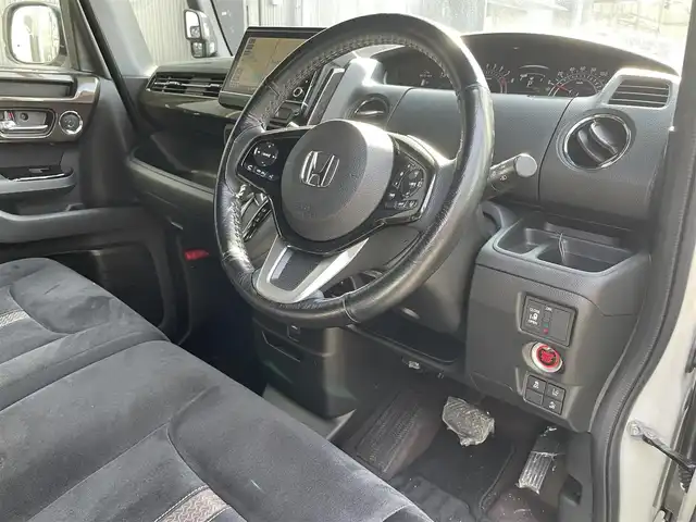 ホンダ Ｎ ＢＯＸ カスタム G L ホンダセンシング 滋賀県 2019(令1)年 4.3万km プラチナホワイトパール 純正９インチナビ/Bluetooth/CD/DVD/フルセグ/バックカメラ/片側電動スライドドア/LEDヘッドライト/ビルトインETC/純正マット/ドアバイザー/リアサンシェード/プッシュスタート/スマートキー/ステアリングリモコン/ホンダセンシング