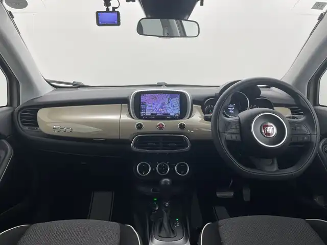 フィアット ５００Ｘ ポップスター 群馬県 2017(平29)年 4.7万km ベージュ 純正８型ナビ　フルセグＴＶ　バックカメラ　クルーズコントロール　前方ドライブレコーダー　ＬＥＤオートライト　横すべり防止機能　純正フロアマット　純正１７インチアルミホイール　ＥＴＣ　禁煙車