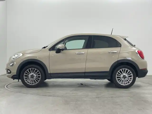 フィアット ５００Ｘ ポップスター 群馬県 2017(平29)年 4.7万km ベージュ 純正８型ナビ　フルセグＴＶ　バックカメラ　クルーズコントロール　前方ドライブレコーダー　ＬＥＤオートライト　横すべり防止機能　純正フロアマット　純正１７インチアルミホイール　ＥＴＣ　禁煙車