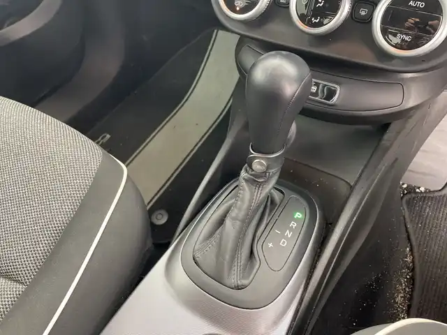 フィアット ５００Ｘ ポップスター 群馬県 2017(平29)年 4.7万km ベージュ 純正８型ナビ　フルセグＴＶ　バックカメラ　クルーズコントロール　前方ドライブレコーダー　ＬＥＤオートライト　横すべり防止機能　純正フロアマット　純正１７インチアルミホイール　ＥＴＣ　禁煙車