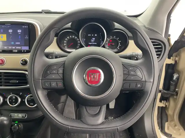 フィアット ５００Ｘ ポップスター 群馬県 2017(平29)年 4.7万km ベージュ 純正８型ナビ　フルセグＴＶ　バックカメラ　クルーズコントロール　前方ドライブレコーダー　ＬＥＤオートライト　横すべり防止機能　純正フロアマット　純正１７インチアルミホイール　ＥＴＣ　禁煙車