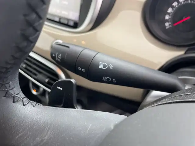 フィアット ５００Ｘ ポップスター 群馬県 2017(平29)年 4.7万km ベージュ 純正８型ナビ　フルセグＴＶ　バックカメラ　クルーズコントロール　前方ドライブレコーダー　ＬＥＤオートライト　横すべり防止機能　純正フロアマット　純正１７インチアルミホイール　ＥＴＣ　禁煙車