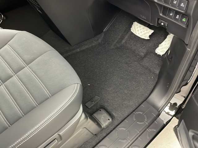 三菱 デリカＤ：５ シャモニー 群馬県 2025(令7)年 0.1千km 黒Ⅱ 登録済未使用車　４ＷＤ　バックカメラ　電動リアゲート　両側電動スライドドア　シートヒーター　ステアリングヒーター　ＢＳＷ　追従クルーズコントロール　衝突被害軽減システム　ハーフレザーシート　禁煙車