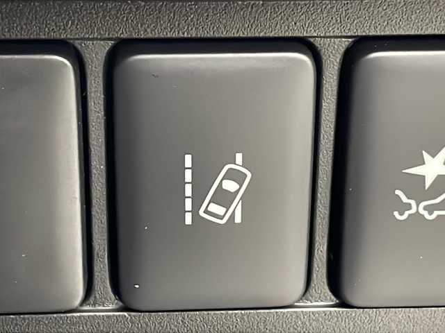 三菱 デリカＤ：５ シャモニー 群馬県 2025(令7)年 0.1千km 黒Ⅱ 登録済未使用車　４ＷＤ　バックカメラ　電動リアゲート　両側電動スライドドア　シートヒーター　ステアリングヒーター　ＢＳＷ　追従クルーズコントロール　衝突被害軽減システム　ハーフレザーシート　禁煙車