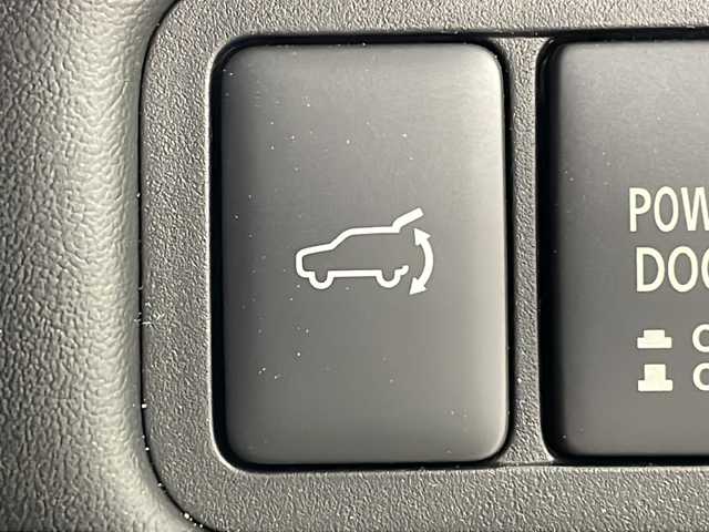 三菱 デリカＤ：５ シャモニー 群馬県 2025(令7)年 0.1千km 黒Ⅱ 登録済未使用車　４ＷＤ　バックカメラ　電動リアゲート　両側電動スライドドア　シートヒーター　ステアリングヒーター　ＢＳＷ　追従クルーズコントロール　衝突被害軽減システム　ハーフレザーシート　禁煙車