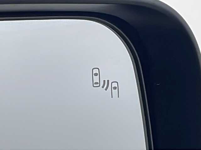 三菱 デリカＤ：５ シャモニー 群馬県 2025(令7)年 0.1千km 黒Ⅱ 登録済未使用車　４ＷＤ　バックカメラ　電動リアゲート　両側電動スライドドア　シートヒーター　ステアリングヒーター　ＢＳＷ　追従クルーズコントロール　衝突被害軽減システム　ハーフレザーシート　禁煙車