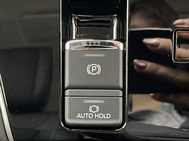 三菱 デリカＤ：５ シャモニー 群馬県 2025(令7)年 0.1千km 黒Ⅱ 登録済未使用車　４ＷＤ　バックカメラ　電動リアゲート　両側電動スライドドア　シートヒーター　ステアリングヒーター　ＢＳＷ　追従クルーズコントロール　衝突被害軽減システム　ハーフレザーシート　禁煙車