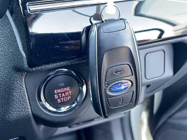 スバル レヴォーグ 1．6STIスポーツアイサイト ブラックセレ 新潟県 2019(令1)年 6.7万km クリスタルホワイトP ワンオーナー/純正メモリナビ/(Bluetooth/AM/FM/DVD)/フルセグTV/アイサイト/レーダークルーズコントロール/衝突軽減システム/ブラインドスポットアシスト/ハーフレザーシート/バックカメラ/サイドカメラ/STIフロントスポイラー/パドルシフト/メモリーパワーシート(運転席)/パワーシート(助手席)/デジタルインナーミラー/純正AW付サマータイヤ/純正フロアマット/ETC/LEDヘッドライト/LEDフォグライト/プッシュスタート