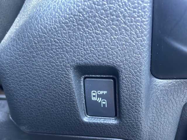 スバル レヴォーグ 1．6STIスポーツアイサイト ブラックセレ 新潟県 2019(令1)年 6.7万km クリスタルホワイトP ワンオーナー/純正メモリナビ/(Bluetooth/AM/FM/DVD)/フルセグTV/アイサイト/レーダークルーズコントロール/衝突軽減システム/ブラインドスポットアシスト/ハーフレザーシート/バックカメラ/サイドカメラ/STIフロントスポイラー/パドルシフト/メモリーパワーシート(運転席)/パワーシート(助手席)/デジタルインナーミラー/純正AW付サマータイヤ/純正フロアマット/ETC/LEDヘッドライト/LEDフォグライト/プッシュスタート