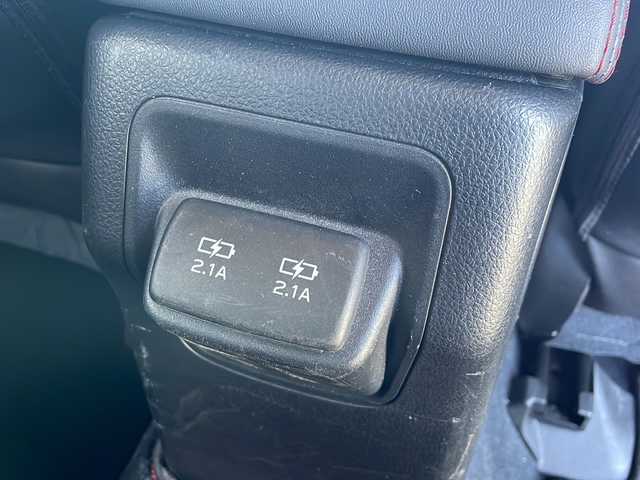 スバル レヴォーグ 1．6STIスポーツアイサイト ブラックセレ 新潟県 2019(令1)年 6.7万km クリスタルホワイトP ワンオーナー/純正メモリナビ/(Bluetooth/AM/FM/DVD)/フルセグTV/アイサイト/レーダークルーズコントロール/衝突軽減システム/ブラインドスポットアシスト/ハーフレザーシート/バックカメラ/サイドカメラ/STIフロントスポイラー/パドルシフト/メモリーパワーシート(運転席)/パワーシート(助手席)/デジタルインナーミラー/純正AW付サマータイヤ/純正フロアマット/ETC/LEDヘッドライト/LEDフォグライト/プッシュスタート