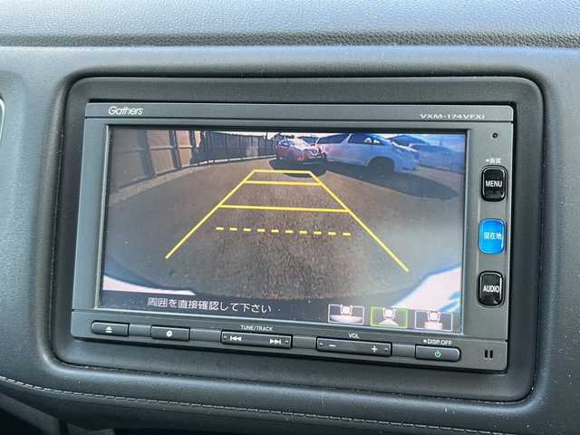 ホンダ ヴェゼル ハイブリッド Z ホンダセンシング 千葉県 2017(平29)年 5.4万km クリスタルブラックパール 純正ナビ/フルセグＴＶ/ＣＤ/ＤＶＤ/ＵＳＢ/Ｂｌｕｅｔｏｏｔｈ接続/ＥＴＣ/レーダークルーズコントロール/バックカメラ/前方ドライブレコーダー/前後コーナーセンサー/前席シートヒーター/デジタルルームミラー/レーンキープアシスト/衝突被害軽減システム/盗難防止装置/スマートキー/プッシュシュスタート/ステアリングスイッチ/電動パーキング/オートブレーキホールド/純正アルミホイール/純正フロアマット/保証書