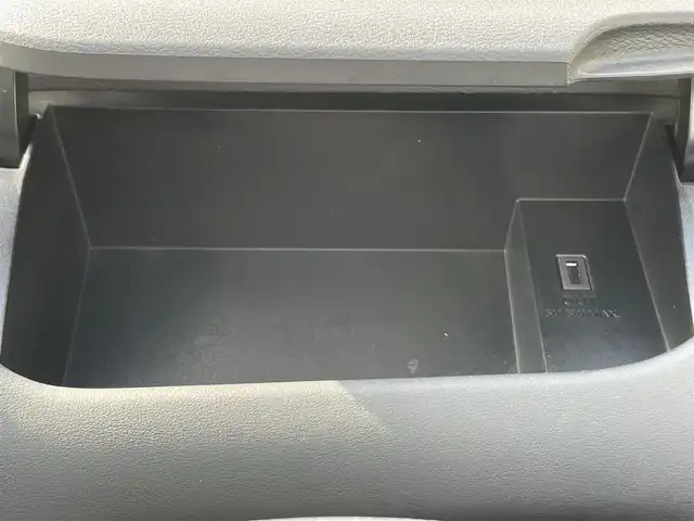 日産 セレナ ハイウェイスター Vセレクション 山口県 2018(平30)年 5.9万km ブリリアントホワイトパール 純正ナビ/フルセグ/エマージェンシーブレーキ/インテリジェントパーキングアシスト/純正ドライブレコーダー/クルーズコントロール/ETC/ハンズフリーオートスライドドア/両側パワースライドドア/コーナーセンサー/バックカメラ/全周囲カメラ/電動格納ミラー/純正フロアマット/ドアバイザー