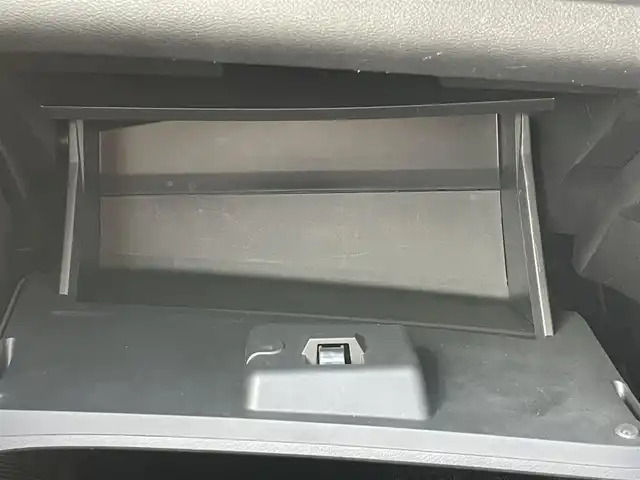 日産 セレナ ハイウェイスター Vセレクション 山口県 2018(平30)年 5.9万km ブリリアントホワイトパール 純正ナビ/フルセグ/エマージェンシーブレーキ/インテリジェントパーキングアシスト/純正ドライブレコーダー/クルーズコントロール/ETC/ハンズフリーオートスライドドア/両側パワースライドドア/コーナーセンサー/バックカメラ/全周囲カメラ/電動格納ミラー/純正フロアマット/ドアバイザー