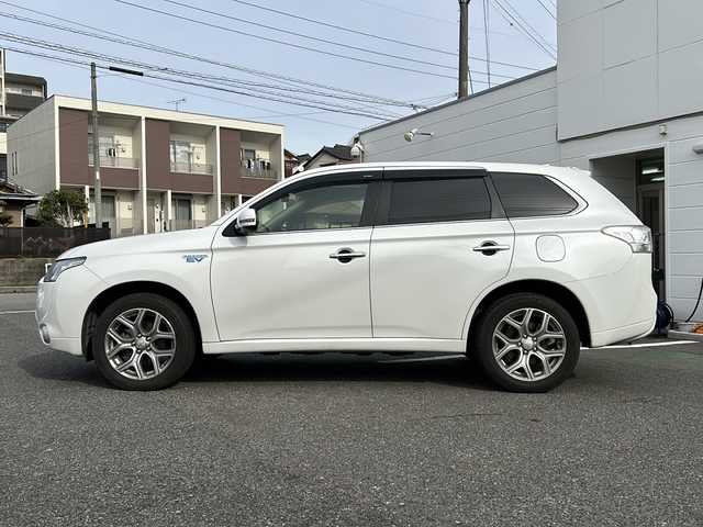 三菱 アウトランダー ＰＨＥＶ