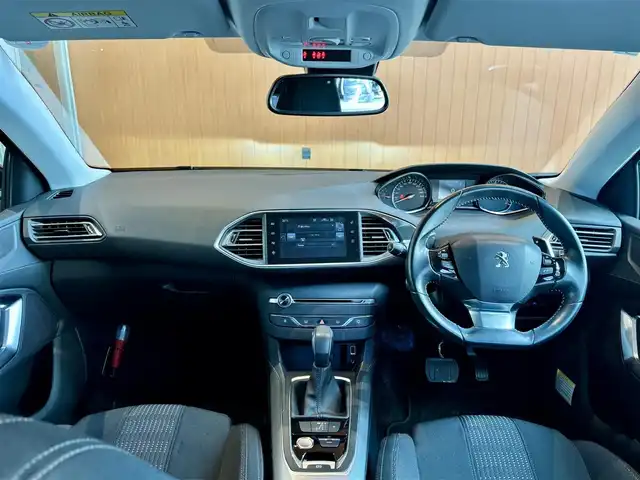 プジョー ３０８ アリュール ブルーHDi 宮城県 2017(平29)年 4.9万km ブルーブラック 社外メモリナビ/バックカメラ/フルセグTV/アイドリングストップ/クルコン/障害物センサー/LEDヘッドライト/フロントフォグ/アダクティブヘッドライト/ステアリングスイッチ/パドルシフト/スペアキー×１