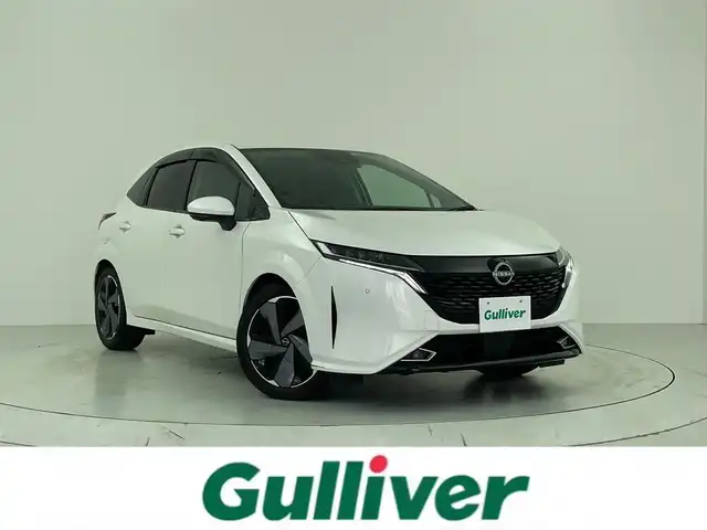 日産 オーラ G レザーエディション 大阪府 2022(令4)年 4.3万km ピュアホワイトパール エマージェンシーブレーキ/360°セーフティアシスト/　・インテリジェント FCW（前方衝突予測警報）/　・踏み間違い衝突防止アシスト/　・ LI（車線逸脱防止支援システム）/　・LDW（車線逸脱警報）/　・ DA（ふらつき警報）/　・ BSI（後側方衝突防止支援システム）/　・BSW（後側方車両検知警報）/　・RCTA（後退時車両検知警報）/　・アダプティブLEDヘッドライトシステム/　・標識検知機能/純正SDナビ（Bluetooth/CD/DVD）/フルセグTV/全方位カメラ/レーダークルーズコントロール/フォグランプ/レザーシート/純正17インチアルミホイール/スマートキー/ETC