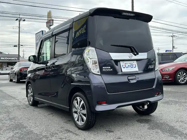 日産 デイズ ルークス ハイウェイスターターボ 群馬県 2014(平26)年 5万km プレミアムパープルP (株)IDOMが運営する【じしゃロン伊勢崎店】の自社ローン専用車両になりますこちらは現金またはオートローンご利用時の価格です。自社ローンご希望の方は別途その旨お申付け下さい/純正SDナビ【MC313D-W】/(DVD/フルセグTV/Bluetooth/USB)/アラウンドビューモニター/両側パワースライドドア/HIDヘッドライト/スマートキー/ETC/横滑り防止機能/純正15インチアルミホイール/保証書/取扱説明書