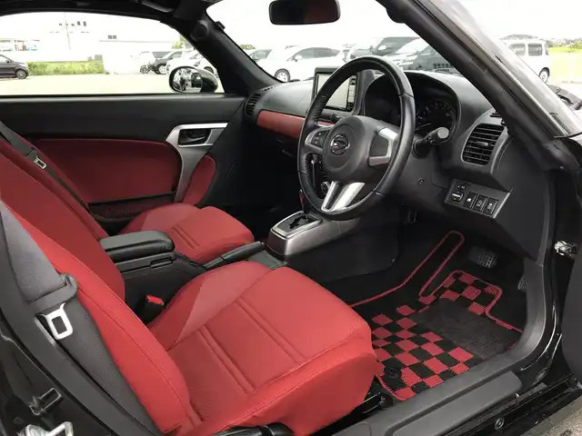 ダイハツ コペン セロ 鳥取県 2018(平30)年 3.6万km ブラックマイカメタリック 登録時35108km/純正７インチメモリナビ（NSZN-W68D）/（AM/FM/CD/DVD/BT/フルセグTV）/電動オープンカー/HKSマフラー/シートヒーター/バックカメラ/スマートキー/プッシュスタートボタン/アイドリングストップ/純正フロアマット/純正１６インチアルミホイール/純正LEDヘッドライト/ETC/ドライブレコーダー/横滑り防止装置/盗難防止装置/保証書/取扱説明書