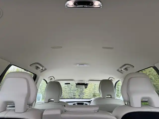 ボルボ ＸＣ９０ T6 AWD インスクリプション 兵庫県 2019(令1)年 6.8万km パール ワンオーナー/純正ナビ/全方位モニター/ハーマンカードンサウンドスピーカー/白革シート/ステアリングヒーター/パワーシート＆シートエアコン/パーキングアシスト/自動駐車/コーナリングライト/ブラインドスポット/ヘッドアップディスプレイ/レーダークルーズ