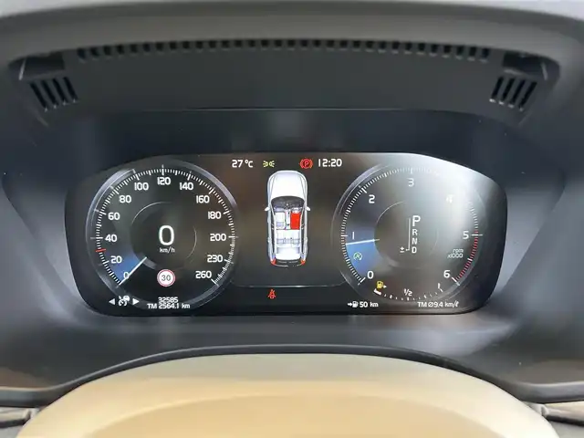 ボルボ ＸＣ６０ D4 AWD インスクリプション 茨城県 2020(令2)年 3.3万km クリスタルホワイトP 純正ナビ/・CD/・Bluetooth/・フルセグテレビ/・AppleCarPlay/・AndroidAuto/360°カメラ/・バックカメラ/・サイドカメラ/・フロントカメラ/白レザーシート/・全席シートヒーター/・D/N席エアシート/harman/kardonスピーカー/衝突軽減システム/・アダプティブクルーズコントロール/・レーンキープアシスト/・ブラインドスポットモニター/前後コーナーセンサー/・自動駐車/・自動発射/LEDヘッドライト/・オートライト/・オートハイビーム/純正19インチアルミホイール