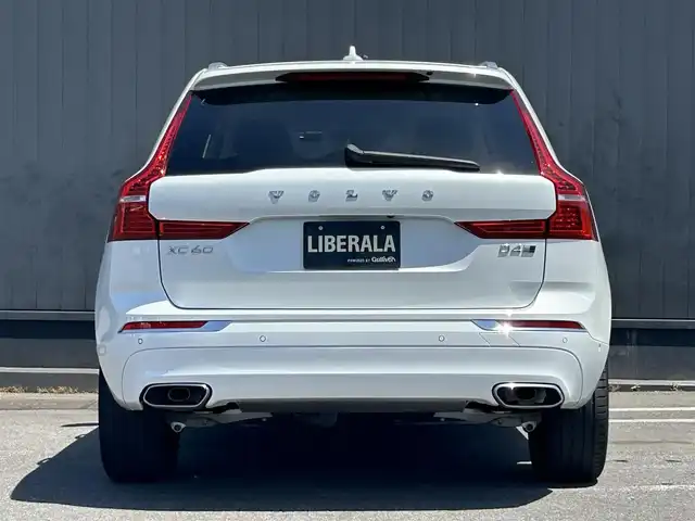 ボルボ ＸＣ６０ D4 AWD インスクリプション 茨城県 2020(令2)年 3.3万km クリスタルホワイトP 純正ナビ/・CD/・Bluetooth/・フルセグテレビ/・AppleCarPlay/・AndroidAuto/360°カメラ/・バックカメラ/・サイドカメラ/・フロントカメラ/白レザーシート/・全席シートヒーター/・D/N席エアシート/harman/kardonスピーカー/衝突軽減システム/・アダプティブクルーズコントロール/・レーンキープアシスト/・ブラインドスポットモニター/前後コーナーセンサー/・自動駐車/・自動発射/LEDヘッドライト/・オートライト/・オートハイビーム/純正19インチアルミホイール