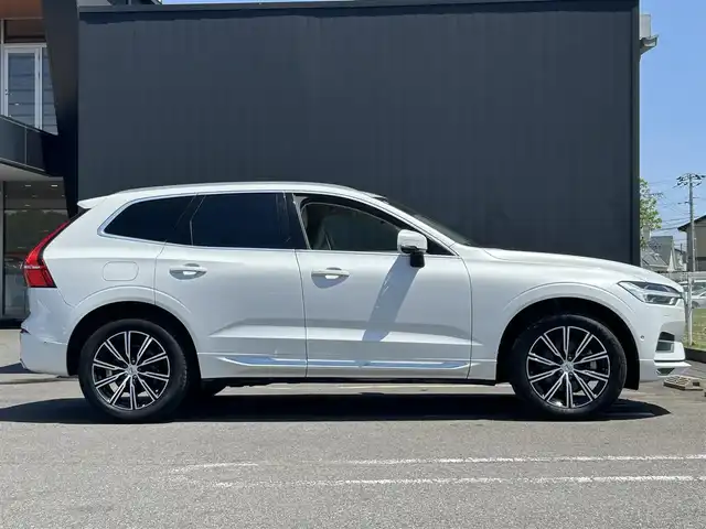 ボルボ ＸＣ６０ D4 AWD インスクリプション 茨城県 2020(令2)年 3.3万km クリスタルホワイトP 純正ナビ/・CD/・Bluetooth/・フルセグテレビ/・AppleCarPlay/・AndroidAuto/360°カメラ/・バックカメラ/・サイドカメラ/・フロントカメラ/白レザーシート/・全席シートヒーター/・D/N席エアシート/harman/kardonスピーカー/衝突軽減システム/・アダプティブクルーズコントロール/・レーンキープアシスト/・ブラインドスポットモニター/前後コーナーセンサー/・自動駐車/・自動発射/LEDヘッドライト/・オートライト/・オートハイビーム/純正19インチアルミホイール