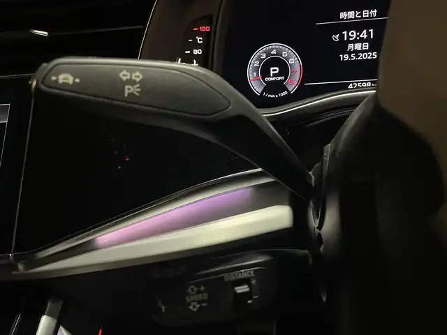 アウディ Ｑ８ 55TFSIクワトロ デビューPKG Sライン 愛知県 2020(令2)年 4.3万km ディープブラックパールエフェクト サンルーフ　/バーチャルコクピット　/マトリクスＬＥＤ　/ＢＡＮＧ＆ＯＬＵＦＳＥＮサウンド　/純正ナビ　/Ｂｌｕｅｔｏｏｔｈ　/フルセグＴＶ　/３６０度カメラ　/ＡＤＡ　/ＡＣＣ　/ＬＫＡ　/ＢＳＭ　/ＡＬＡ　/ドライブレコーダー/パワーバックドア/アイドリングストップ/ウィンカーミラー/プッシュスタート