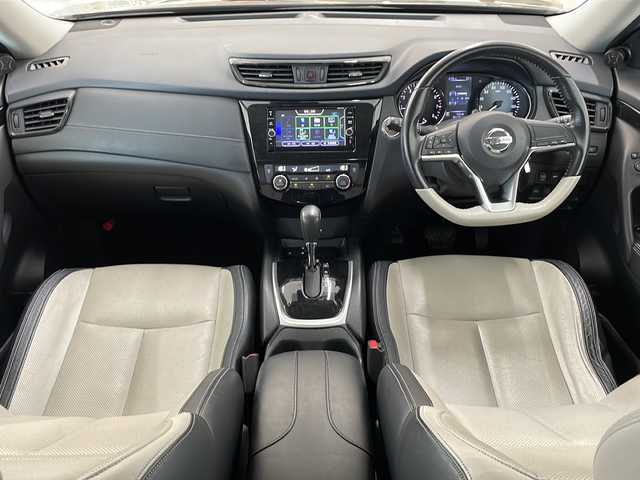 日産 エクストレイル モードプレミア ハイコントラストインテリア 新潟県 2017(平29)年 5.7万km ダイヤモンドブラック 4WD/純正SDナビ(MM317D-W)/CD/DVD/BT/フルセグテレビ/SDミュージックサーバー/バックカメラ/ETC/フリップダウンモニター/衝突被害軽減ブレーキ/レーンキープアシスト/革シート/シートヒーター /パワーバックドア/コーナーセンサー/LEDヘッドライト/オートライト/フォグランプ/純正19インチアルミホイール/社外17インチAW冬タイヤ車載