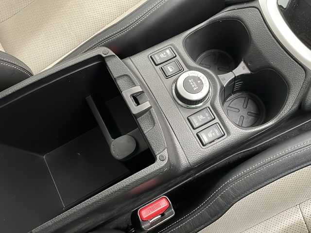 日産 エクストレイル モードプレミア ハイコントラストインテリア 新潟県 2017(平29)年 5.7万km ダイヤモンドブラック 4WD/純正SDナビ(MM317D-W)/CD/DVD/BT/フルセグテレビ/SDミュージックサーバー/バックカメラ/ETC/フリップダウンモニター/衝突被害軽減ブレーキ/レーンキープアシスト/革シート/シートヒーター /パワーバックドア/コーナーセンサー/LEDヘッドライト/オートライト/フォグランプ/純正19インチアルミホイール/社外17インチAW冬タイヤ車載