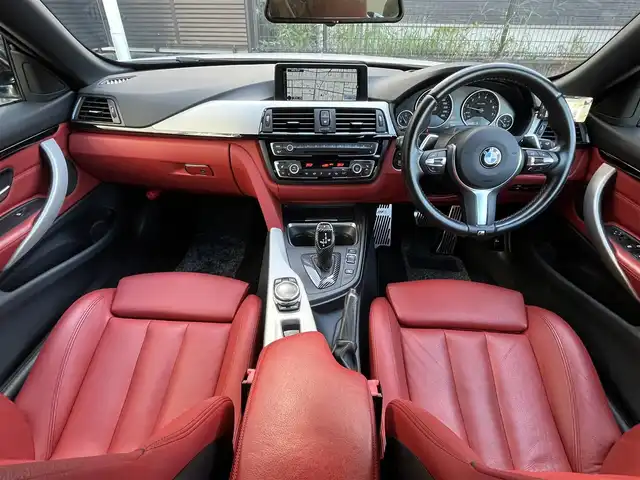 ＢＭＷ ４３５ｉ カブリオレ Mスポーツ 静岡県 2014(平26)年 5.3万km アルピンホワイトⅢ 赤革シート/ヘッドアップディスプレイ/純正ナビ/(CD/DVD/Bluetooth/ワンセグ)/衝突被害軽減システム/バックカメラ/クルーズコントロール/レーンキープアシスト/PDC/メモリー付パワーシート/シートヒーター/コンフォートアクセス/ETC/純正フロアマット/純正19インチアルミホイール/保証書/取説/スペアキー
