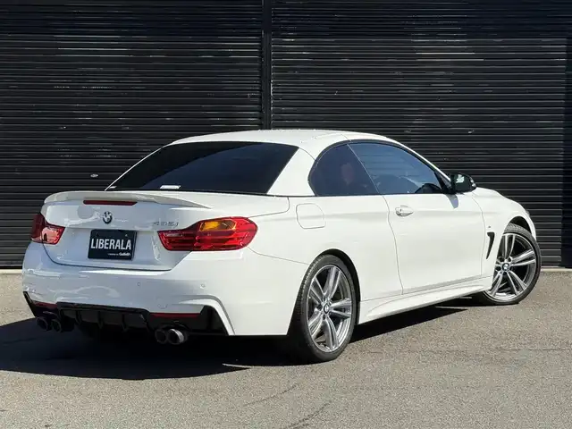 ＢＭＷ ４３５ｉ カブリオレ Mスポーツ 静岡県 2014(平26)年 5.3万km アルピンホワイトⅢ 赤革シート/ヘッドアップディスプレイ/純正ナビ/(CD/DVD/Bluetooth/ワンセグ)/衝突被害軽減システム/バックカメラ/クルーズコントロール/レーンキープアシスト/PDC/メモリー付パワーシート/シートヒーター/コンフォートアクセス/ETC/純正フロアマット/純正19インチアルミホイール/保証書/取説/スペアキー