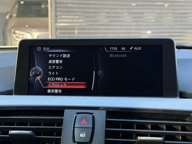 ＢＭＷ ４３５ｉ カブリオレ Mスポーツ 静岡県 2014(平26)年 5.3万km アルピンホワイトⅢ 赤革シート/ヘッドアップディスプレイ/純正ナビ/(CD/DVD/Bluetooth/ワンセグ)/衝突被害軽減システム/バックカメラ/クルーズコントロール/レーンキープアシスト/PDC/メモリー付パワーシート/シートヒーター/コンフォートアクセス/ETC/純正フロアマット/純正19インチアルミホイール/保証書/取説/スペアキー