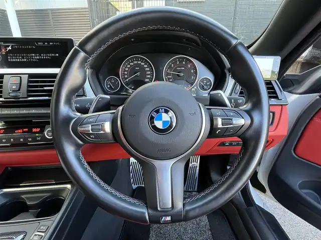 ＢＭＷ ４３５ｉ カブリオレ Mスポーツ 静岡県 2014(平26)年 5.3万km アルピンホワイトⅢ 赤革シート/ヘッドアップディスプレイ/純正ナビ/(CD/DVD/Bluetooth/ワンセグ)/衝突被害軽減システム/バックカメラ/クルーズコントロール/レーンキープアシスト/PDC/メモリー付パワーシート/シートヒーター/コンフォートアクセス/ETC/純正フロアマット/純正19インチアルミホイール/保証書/取説/スペアキー