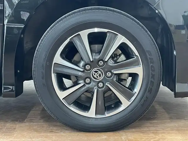 トヨタ ヴォクシー ZS 煌Ⅱ 道央・札幌 2019(令1)年 9.5万km イナズマスパーキングブラックガラスフレーク ワンオーナー/4WD/寒冷地仕様/純正10.5型ナビ/フルセグTV/CD/DVD/Bluetooth/SD/バックカメラ/純正フリップダウンモニター/両側パワスラ/ビルトインETC/衝突軽減ブレーキ/レーンキープアシスト/横滑り防止/オートマチックハイビーム/前後ドラレコ/純正エンジンスターター/クルーズコントロール/社外レーダー/プッシュスタート/スマートキー/純正16インチAW/保証書/取扱説明書