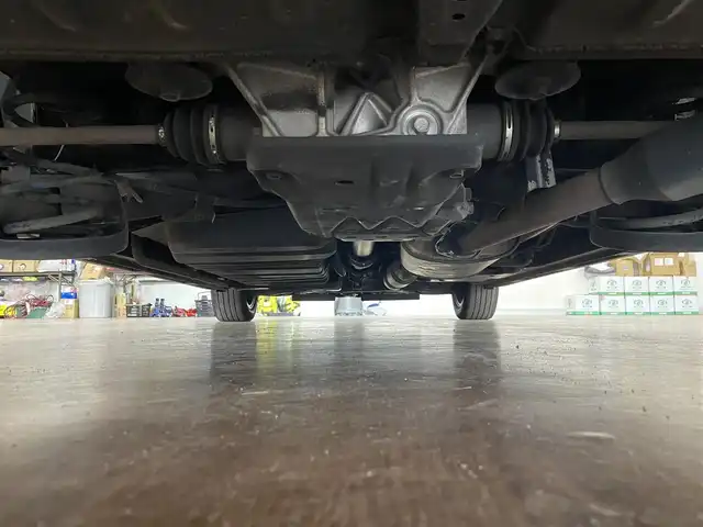 トヨタ ヴォクシー ZS 煌Ⅱ 道央・札幌 2019(令1)年 9.5万km イナズマスパーキングブラックガラスフレーク ワンオーナー/4WD/寒冷地仕様/純正10.5型ナビ/フルセグTV/CD/DVD/Bluetooth/SD/バックカメラ/純正フリップダウンモニター/両側パワスラ/ビルトインETC/衝突軽減ブレーキ/レーンキープアシスト/横滑り防止/オートマチックハイビーム/前後ドラレコ/純正エンジンスターター/クルーズコントロール/社外レーダー/プッシュスタート/スマートキー/純正16インチAW/保証書/取扱説明書
