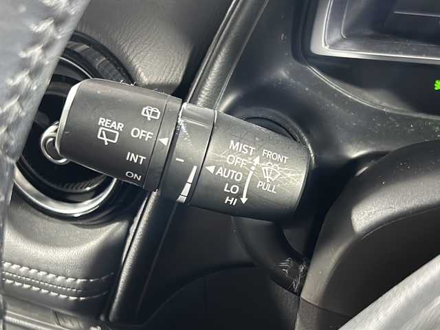 マツダ ＣＸ－３ 20SプロアクティブSパッケージ 沖縄県 2018(平30)年 4.4万km ソウルレッドクリスタルM 県外仕入　/禁煙車　/純正ナビ（フルセグ，ＢＴ，ＣＤ／ＤＶＤ，ラジオ）　/３６０°ビューモニター　/コーナーセンサー　/ＨＵＤ(ヘッドアップディスプレイ)　/レーダークルーズコントロール/ＵＳＢポート　/パワーシート　/ハーフレザーシート　/パドルシフト/オートライト/オートワイパー/シートヒーター/電動パーキングブレーキ/プッシュスタート/ビルドインETC/ドライブレコーダー/LEDヘッドライト/純正１８インチアルミホイール