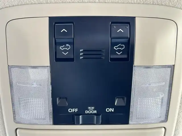 トヨタ ランドクルーザー プラド TX 愛知県 2023(令5)年 4.3万km ホワイトパールクリスタルシャイン ワンオーナー/純正9型ナビ【Bluetooth CD SD DVD iPod フルセグ　品番：NMZN-Y73D】/サンルーフ/バックカメラ/ビルトインETC/ドライブレコーダー/アダプティブクルーズコントロール/レーンキープアシスト/衝突軽減ブレーキ/先行車発信告知/車両接近通報装置/パーキングサポートブレーキ/ロードサインアシスト/セカンドスタート/IDLE　UP/クリアランスソナー/排出ガス浄化装置/LEDヘッドライト/オートライト/オートマチックハイビーム/フォグランプ/ヘッドライトウォッシャー/ステアリングリモコン/ルーフレール/スマートキー【スペア1本】/純正アルミホイール/保証書/取扱説明書/禁煙車