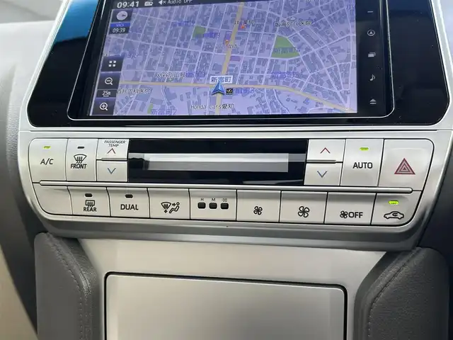 トヨタ ランドクルーザー プラド TX 愛知県 2023(令5)年 4.3万km ホワイトパールクリスタルシャイン ワンオーナー/純正9型ナビ【Bluetooth CD SD DVD iPod フルセグ　品番：NMZN-Y73D】/サンルーフ/バックカメラ/ビルトインETC/ドライブレコーダー/アダプティブクルーズコントロール/レーンキープアシスト/衝突軽減ブレーキ/先行車発信告知/車両接近通報装置/パーキングサポートブレーキ/ロードサインアシスト/セカンドスタート/IDLE　UP/クリアランスソナー/排出ガス浄化装置/LEDヘッドライト/オートライト/オートマチックハイビーム/フォグランプ/ヘッドライトウォッシャー/ステアリングリモコン/ルーフレール/スマートキー【スペア1本】/純正アルミホイール/保証書/取扱説明書/禁煙車