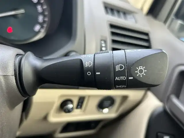 トヨタ ランドクルーザー プラド TX 愛知県 2023(令5)年 4.3万km ホワイトパールクリスタルシャイン ワンオーナー/純正9型ナビ【Bluetooth CD SD DVD iPod フルセグ　品番：NMZN-Y73D】/サンルーフ/バックカメラ/ビルトインETC/ドライブレコーダー/アダプティブクルーズコントロール/レーンキープアシスト/衝突軽減ブレーキ/先行車発信告知/車両接近通報装置/パーキングサポートブレーキ/ロードサインアシスト/セカンドスタート/IDLE　UP/クリアランスソナー/排出ガス浄化装置/LEDヘッドライト/オートライト/オートマチックハイビーム/フォグランプ/ヘッドライトウォッシャー/ステアリングリモコン/ルーフレール/スマートキー【スペア1本】/純正アルミホイール/保証書/取扱説明書/禁煙車