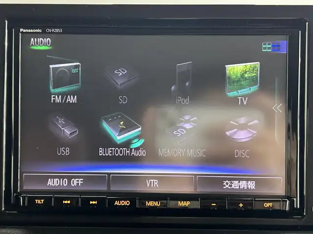 スズキ ジムニー XC 道央・札幌 2020(令2)年 4.3万km シフォンアイボリーメタリックブラック2トーンルーフ ・４WD/・オーバーフェンダー/・背面タイヤカバー/・バックドアヒンジカバー/・ブラックルーフ/・ルーフラック/・社外グリル/・レザー調シートカバー/・社外LEDフロントフォグ/・衝突被害軽減ブレーキ/・レーンキープアシスト/・クルーズコントロール/・オートハイビーム/・純正メモリナビ/・フルセグ/BT/CD/DVD/・バックカメラ/・ケンウッド製ツイーター/・LEDヘッドライト/・プッシュスタート/・スマートキー