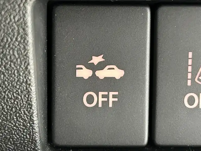 スズキ ジムニー XC 道央・札幌 2020(令2)年 4.3万km シフォンアイボリーメタリックブラック2トーンルーフ ・４WD/・オーバーフェンダー/・背面タイヤカバー/・バックドアヒンジカバー/・ブラックルーフ/・ルーフラック/・社外グリル/・レザー調シートカバー/・社外LEDフロントフォグ/・衝突被害軽減ブレーキ/・レーンキープアシスト/・クルーズコントロール/・オートハイビーム/・純正メモリナビ/・フルセグ/BT/CD/DVD/・バックカメラ/・ケンウッド製ツイーター/・LEDヘッドライト/・プッシュスタート/・スマートキー