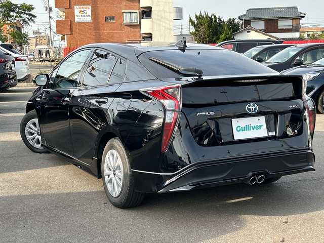 トヨタ プリウス A 山口県 2016(平28)年 10万km アティチュードブラックマイカ サンルーフ/純正ナビ/　・Bluetooth/　・CD/　・バックカメラ/　・フルセグTV/前後コーナーセンサー/LEDヘッドライト/車線逸脱警報/オートライト/オートハイビーム/HUD/横滑り防止装置/ドライブレコーダー/ETC