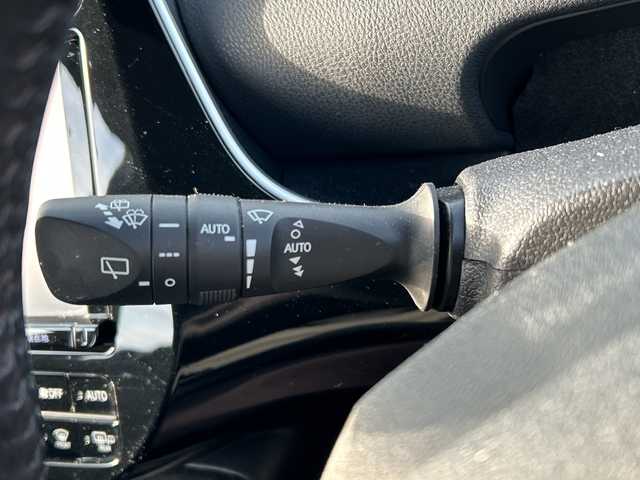 トヨタ プリウス A 山口県 2016(平28)年 10万km アティチュードブラックマイカ サンルーフ/純正ナビ/　・Bluetooth/　・CD/　・バックカメラ/　・フルセグTV/前後コーナーセンサー/LEDヘッドライト/車線逸脱警報/オートライト/オートハイビーム/HUD/横滑り防止装置/ドライブレコーダー/ETC