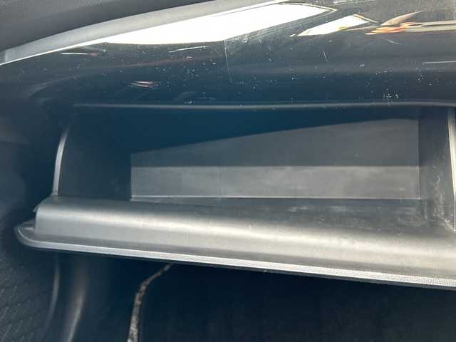 トヨタ プリウス A 山口県 2016(平28)年 10万km アティチュードブラックマイカ サンルーフ/純正ナビ/　・Bluetooth/　・CD/　・バックカメラ/　・フルセグTV/前後コーナーセンサー/LEDヘッドライト/車線逸脱警報/オートライト/オートハイビーム/HUD/横滑り防止装置/ドライブレコーダー/ETC