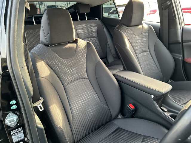 トヨタ プリウス A 山口県 2016(平28)年 10万km アティチュードブラックマイカ サンルーフ/純正ナビ/　・Bluetooth/　・CD/　・バックカメラ/　・フルセグTV/前後コーナーセンサー/LEDヘッドライト/車線逸脱警報/オートライト/オートハイビーム/HUD/横滑り防止装置/ドライブレコーダー/ETC